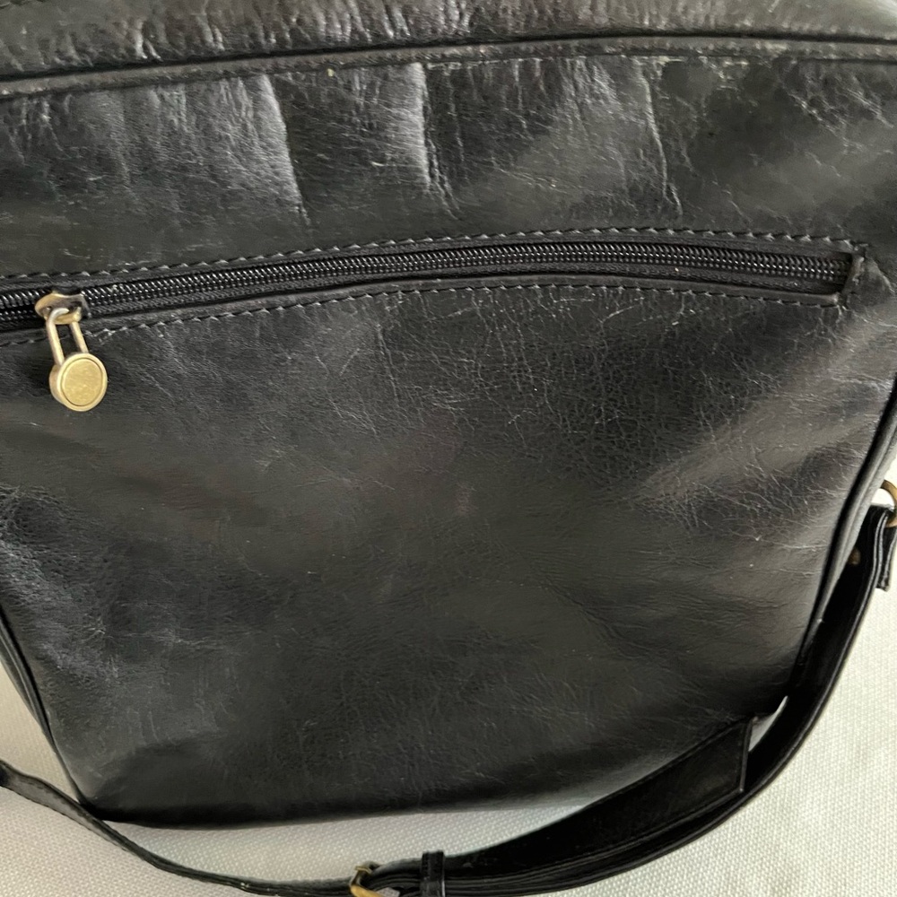 Vintage 70’s Luciano black Italian leather messenger bag. - Picture 4 of 9
